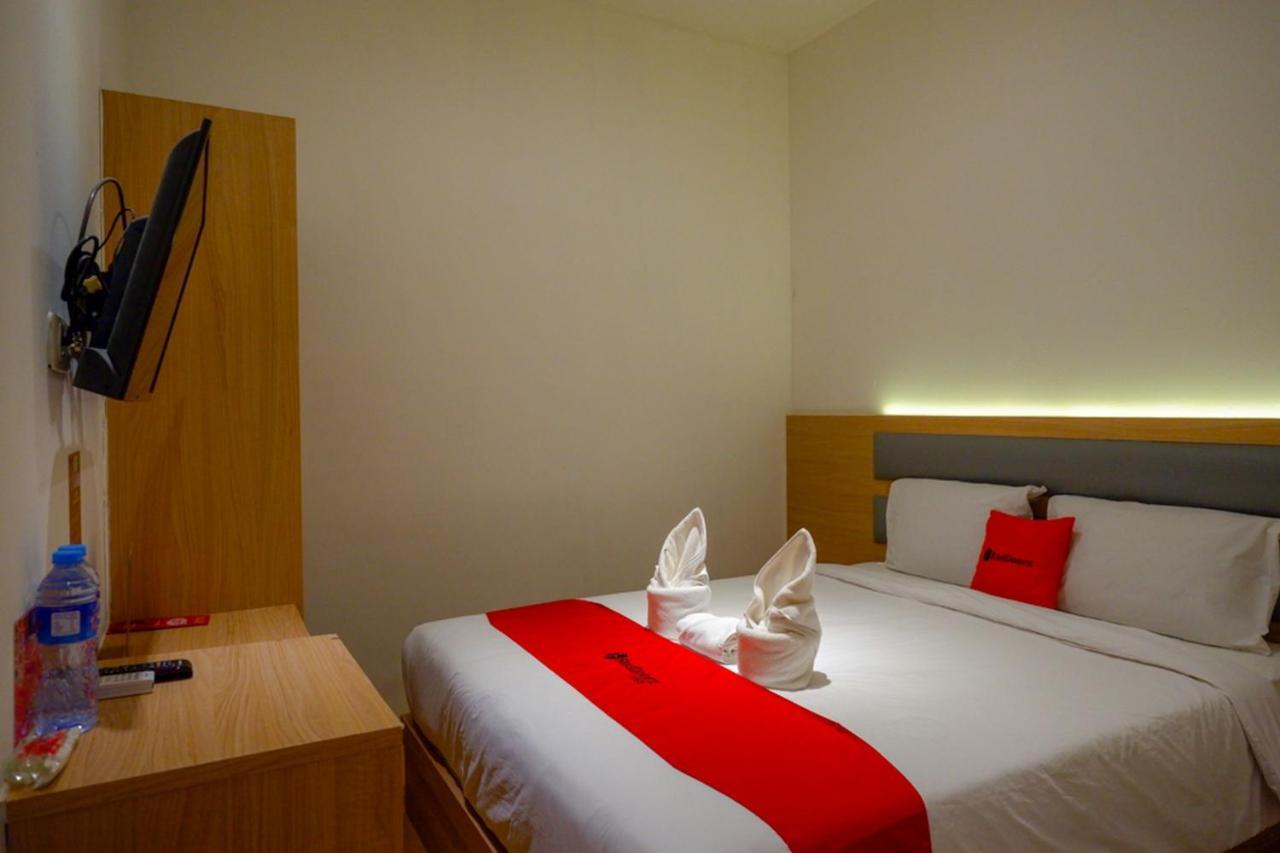 Reddoorz Plus @ Losari נקסר מראה חיצוני תמונה